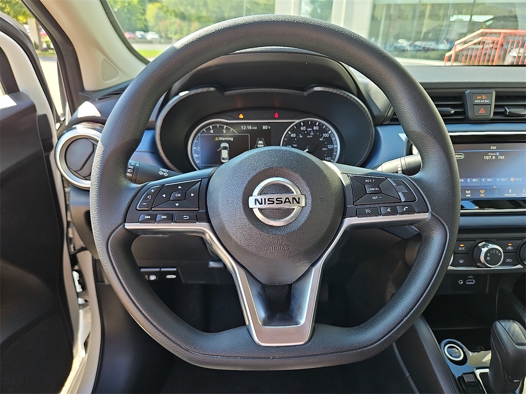 2025 Nissan Versa 1.6 SV photo 14