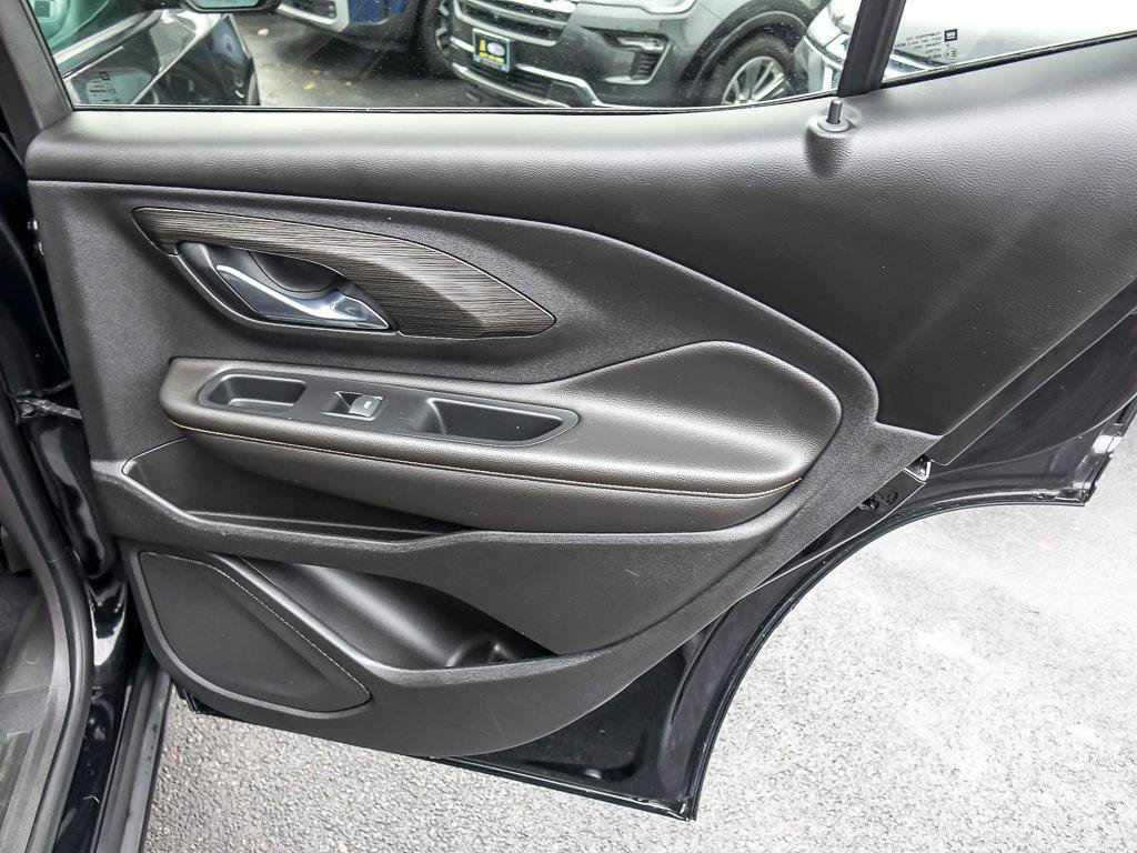 2021 GMC TERRAIN - Image 30