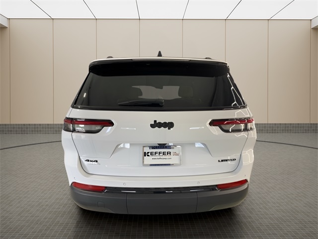 2025 Jeep Grand Cherokee Limited photo 4