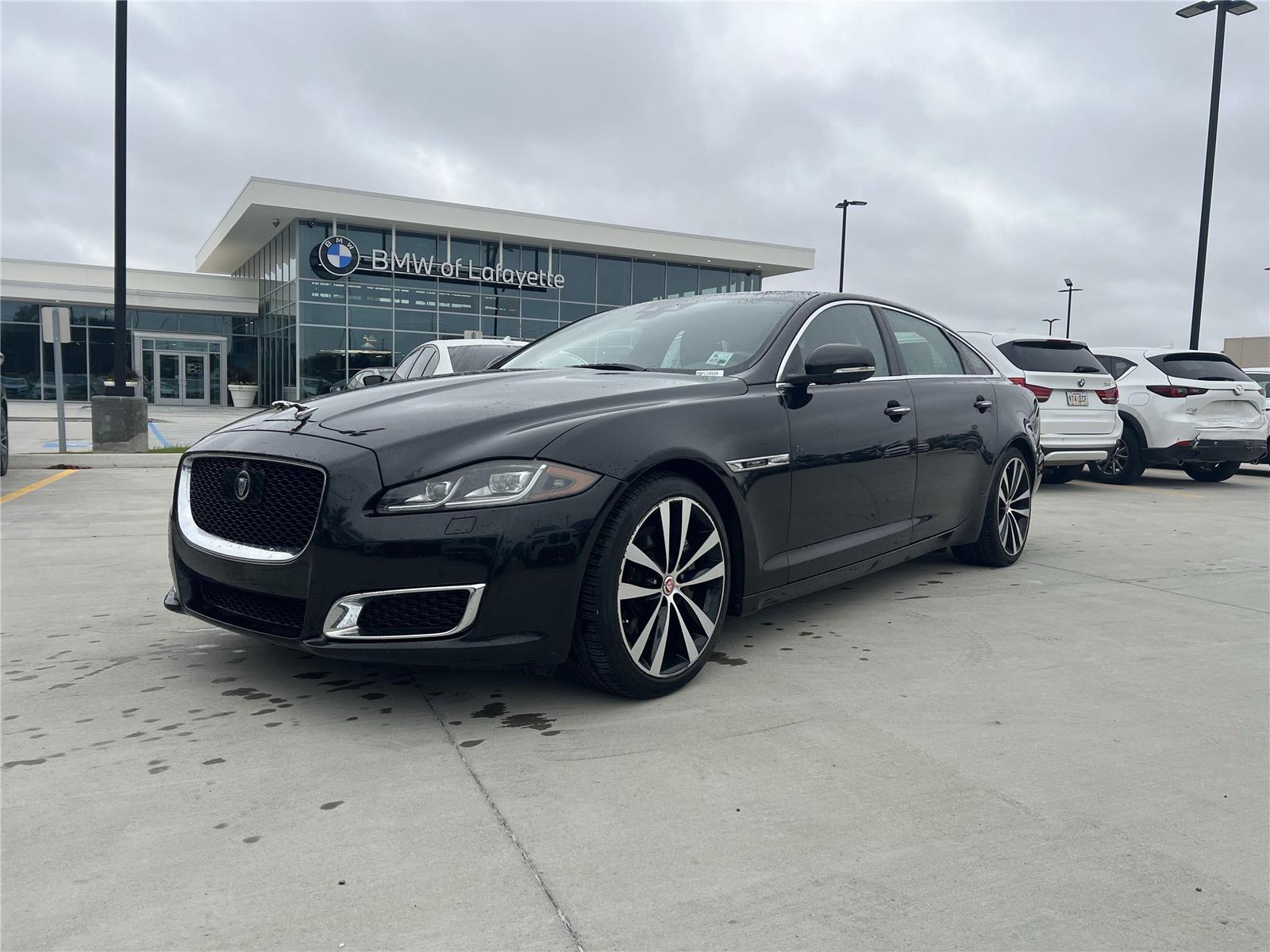 2019 Jaguar XJ Portfolio's photo
