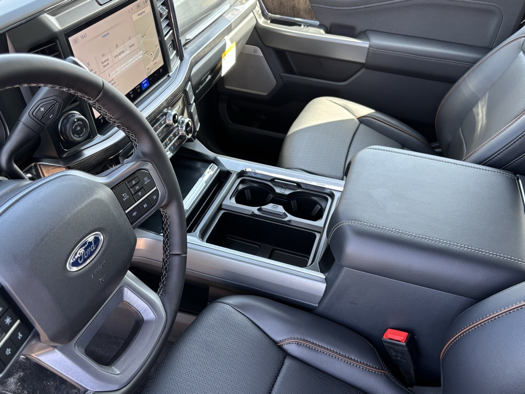2025 Ford F-350 Lariat photo 16
