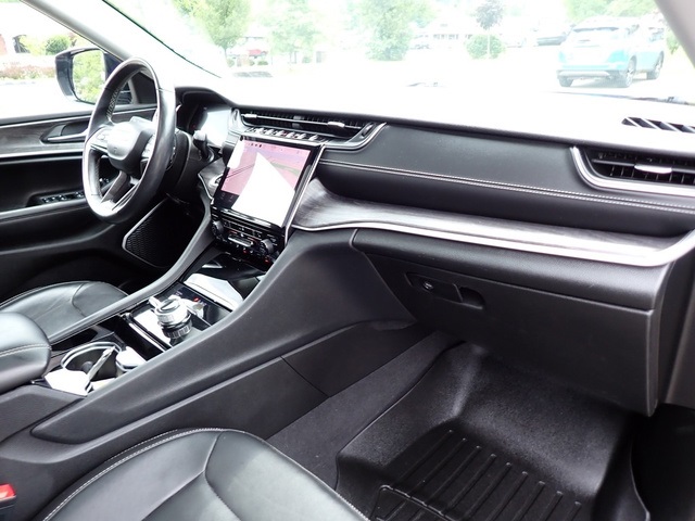 2022 Jeep Grand Cherokee Limited photo 12