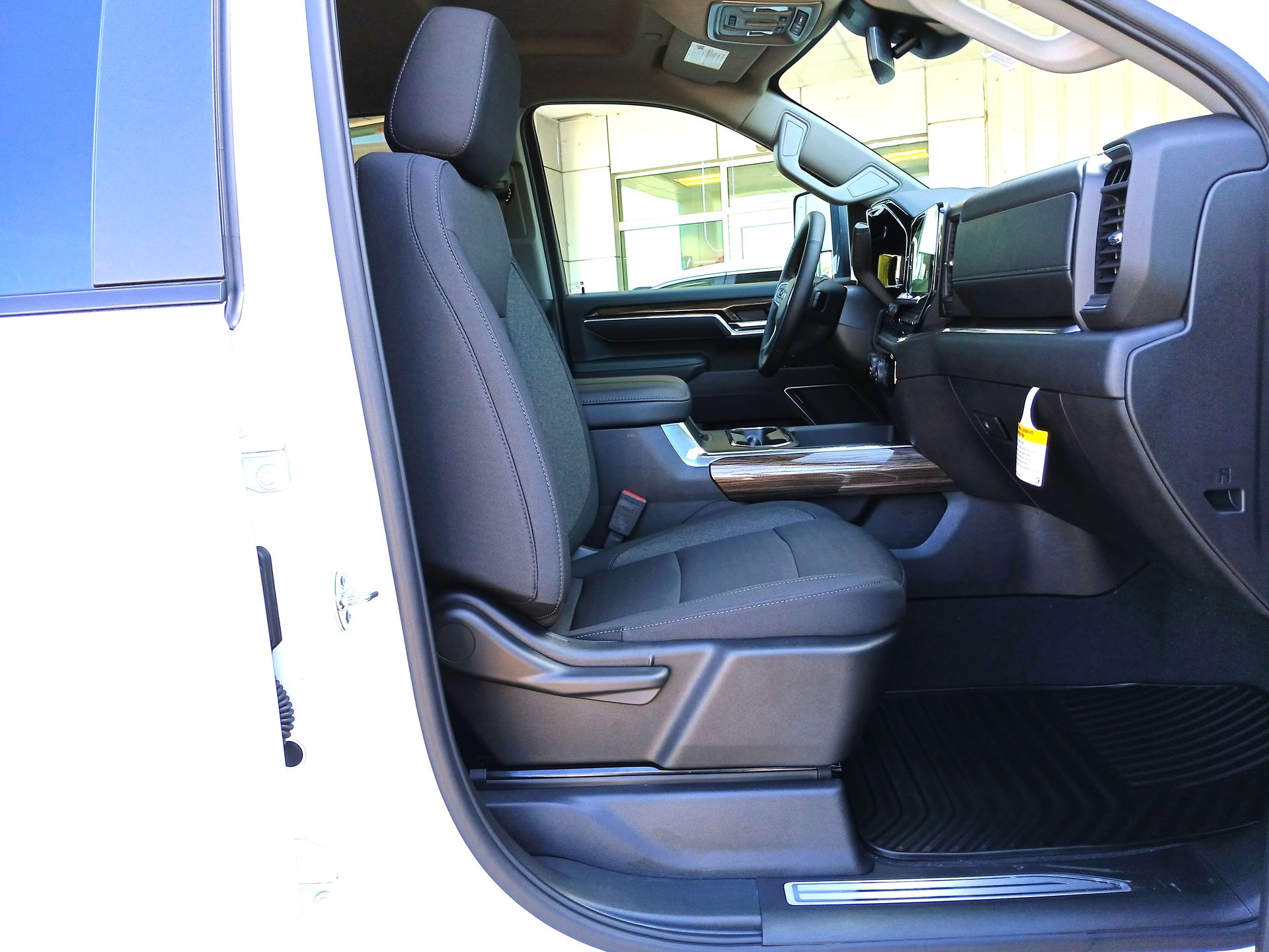 2025 Chevrolet Silverado 2500HD LT photo 25