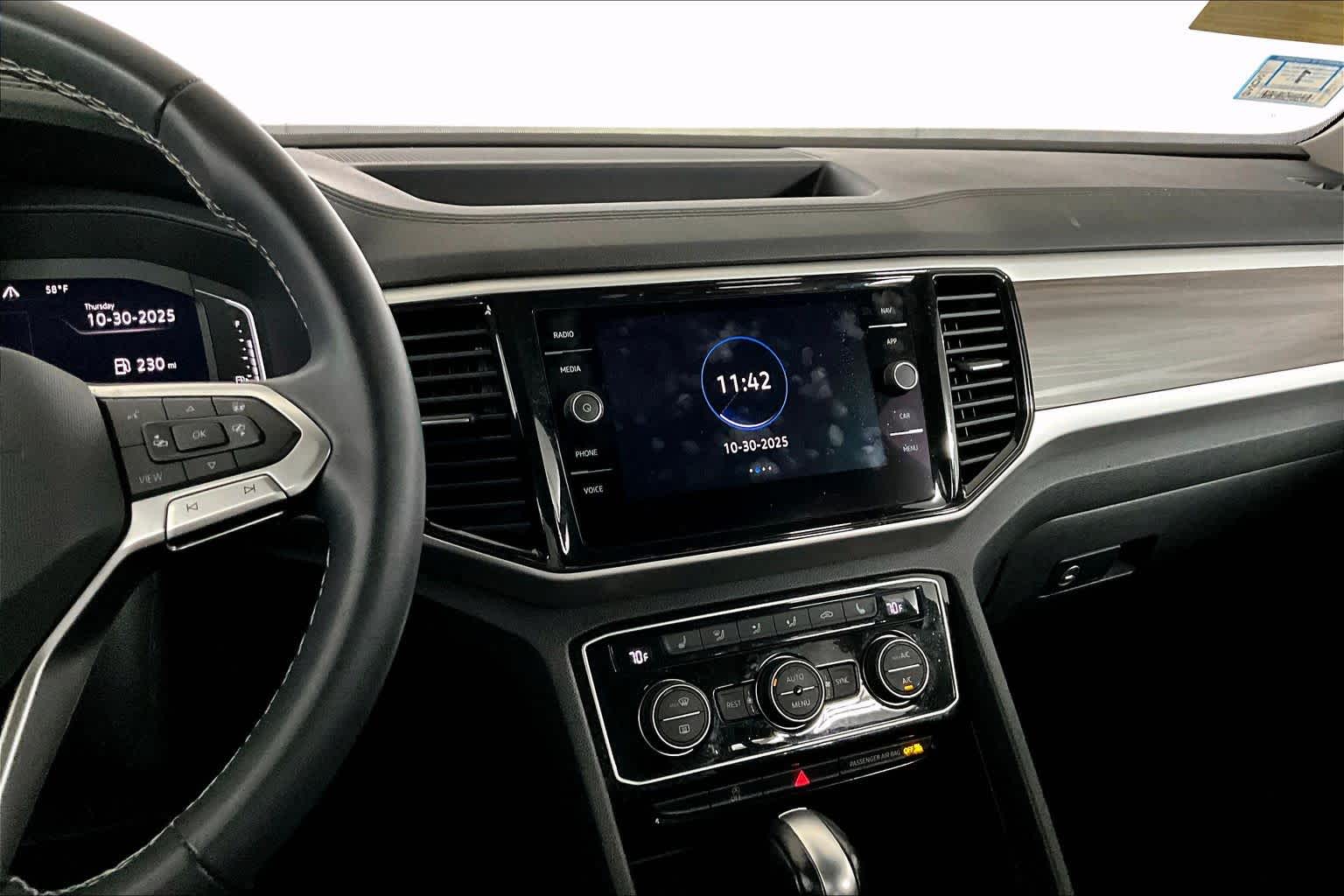 2022 Volkswagen Atlas V6 SEL photo 4