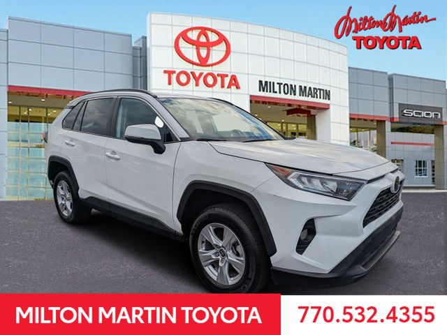 2021 Toyota RAV4 XLE's photo