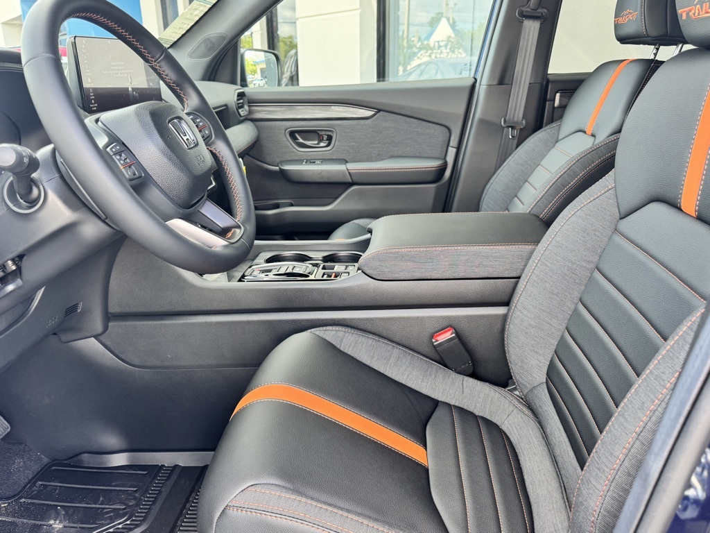 2026 Honda Passport TrailSport photo 9