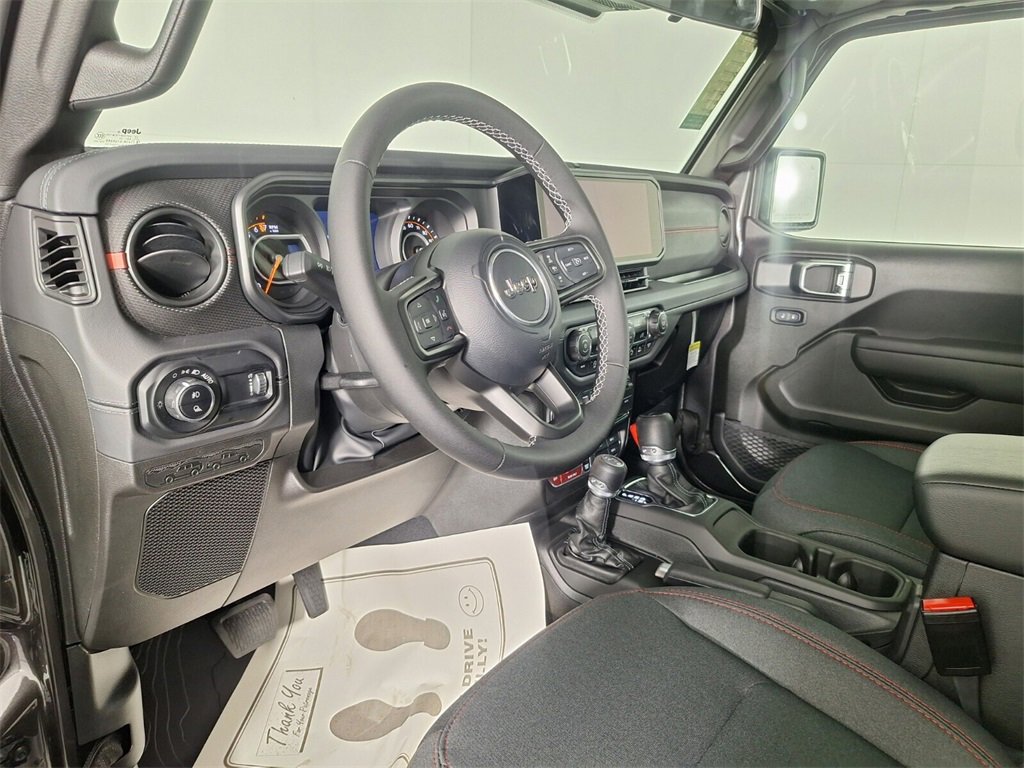 2025 Jeep Gladiator Rubicon photo 18