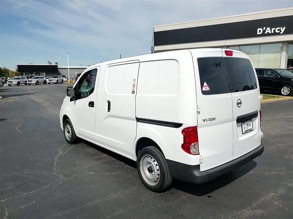 2021 Nissan NV200 S photo 13
