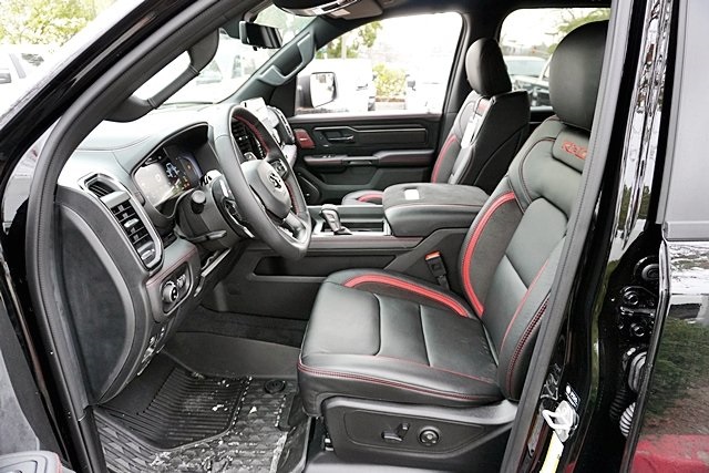 New 2026 Diamond Black Crystal Pearl-Coat Exterior Paint RAM RHO image 19