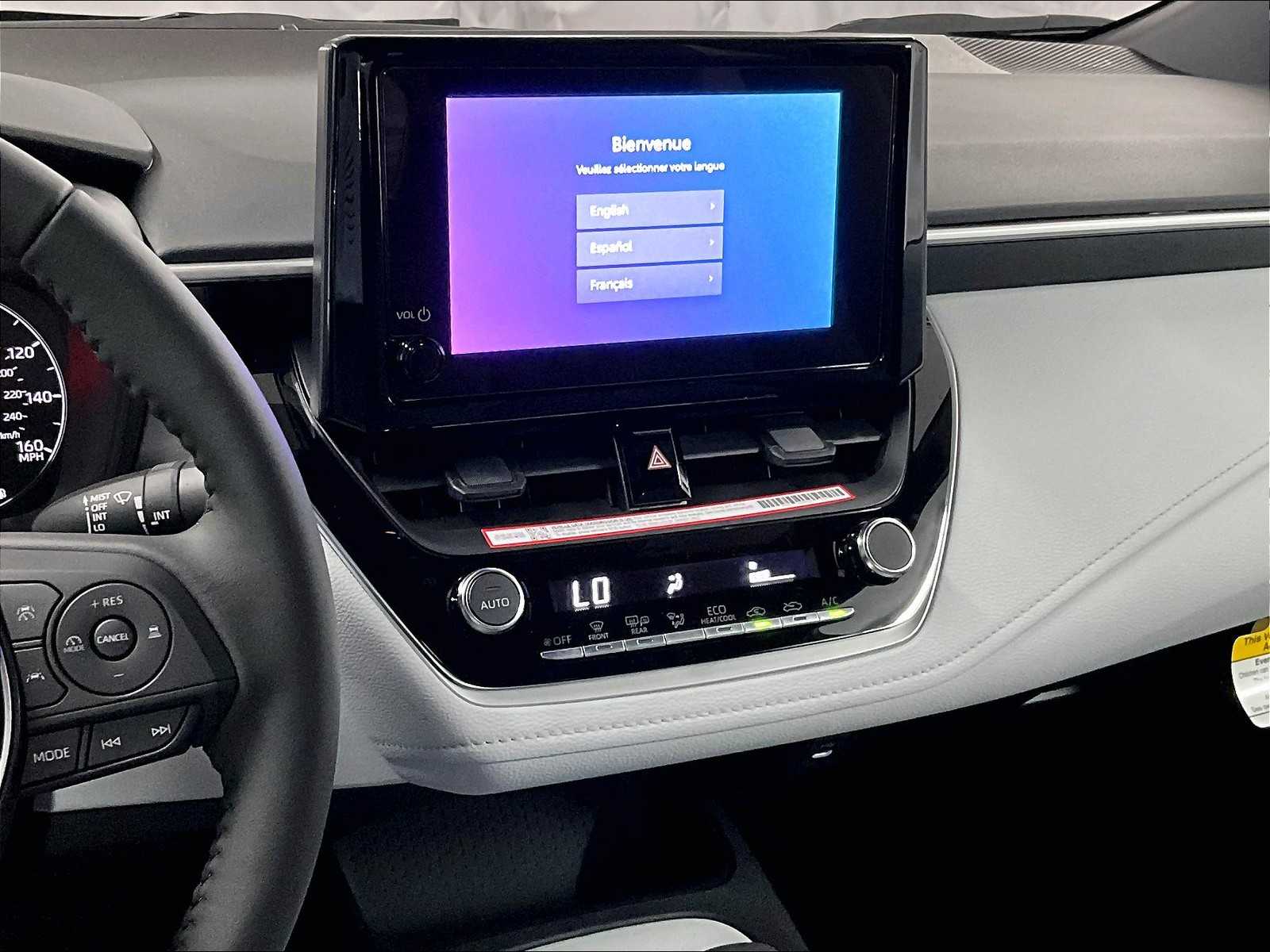 2025 Toyota Corolla SE photo 12