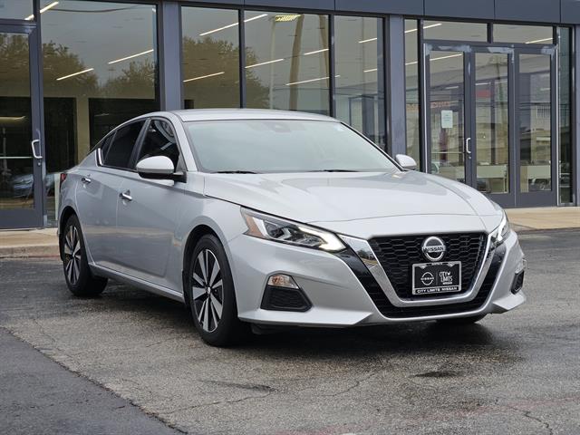 2022 Nissan Altima 2.5 SV photo 2
