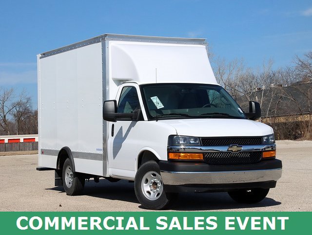 2025 Chevrolet Express Cutaway Base's photo