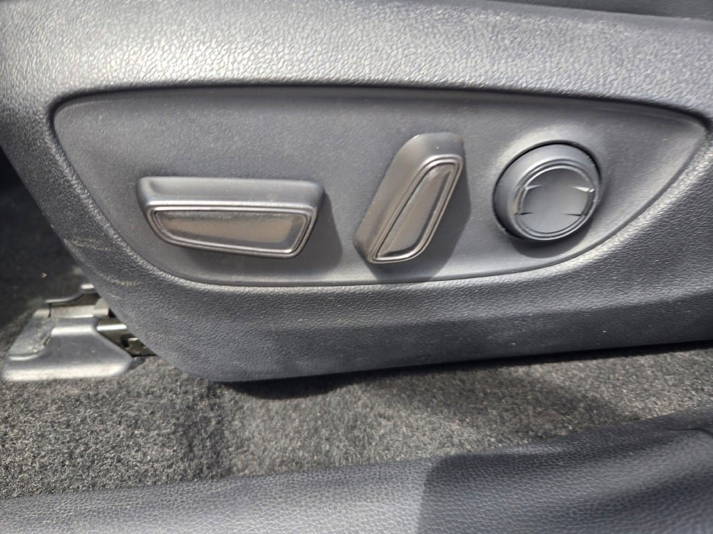 2023 Toyota RAV4 TRD photo 16