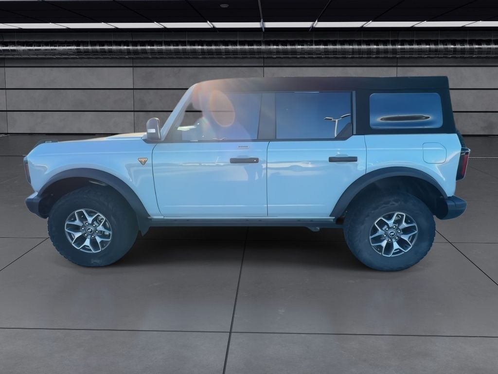 2023 Ford Bronco Badlands photo 4