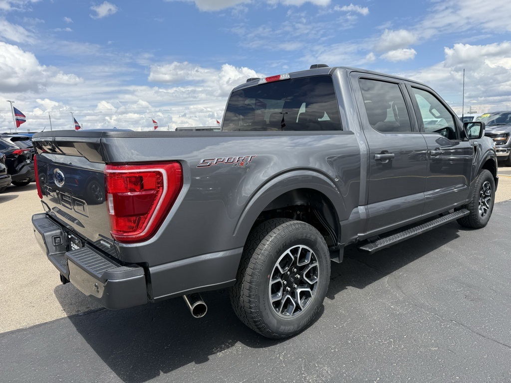 2022 Ford F-150 XLT photo 4