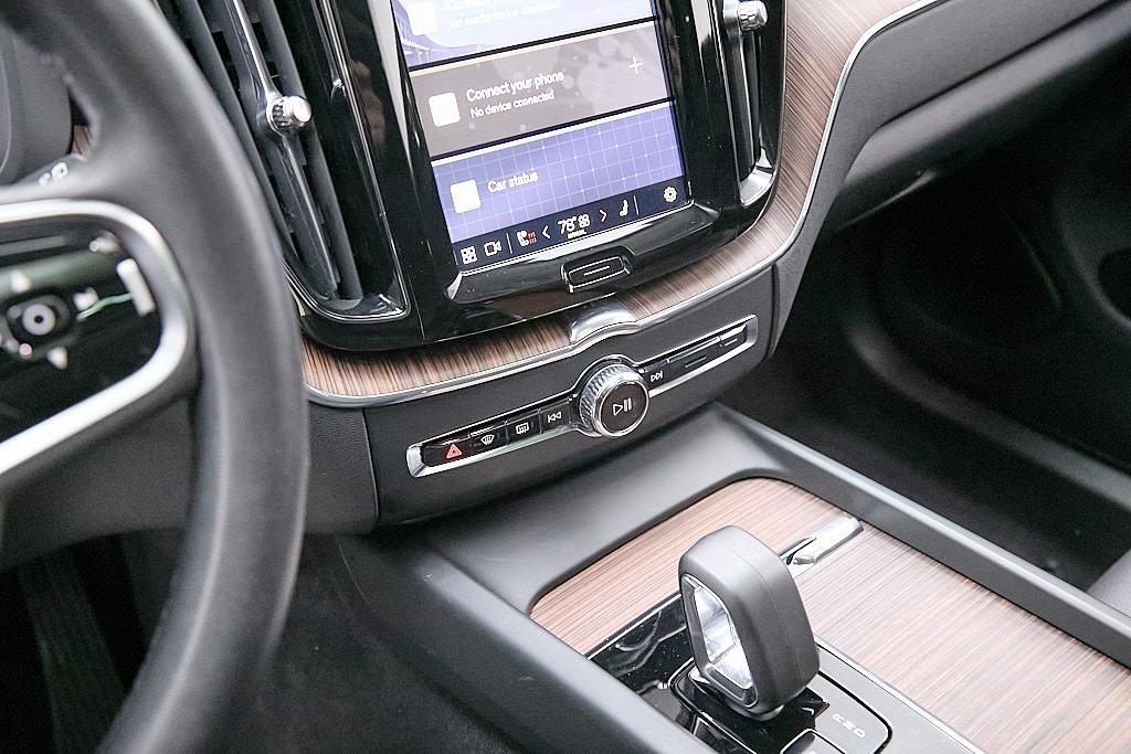 2024 VOLVO XC60 - Image 15