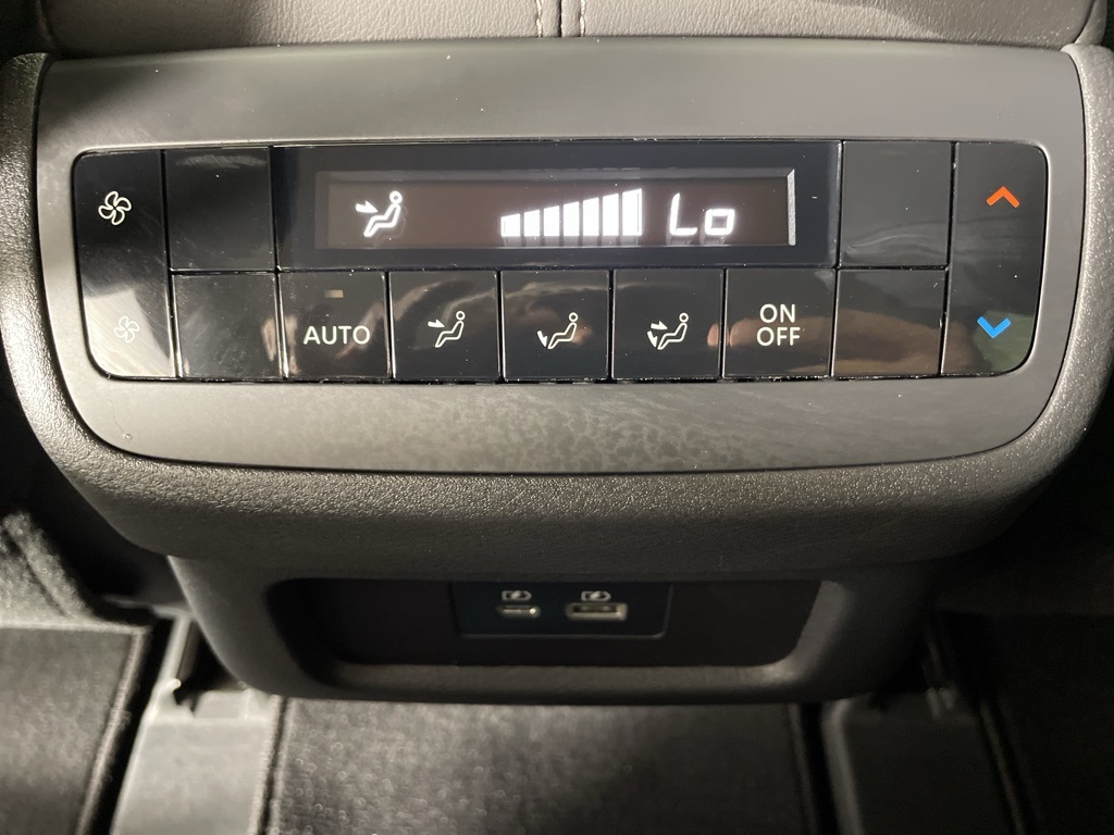 2025 Nissan Pathfinder SV photo 38