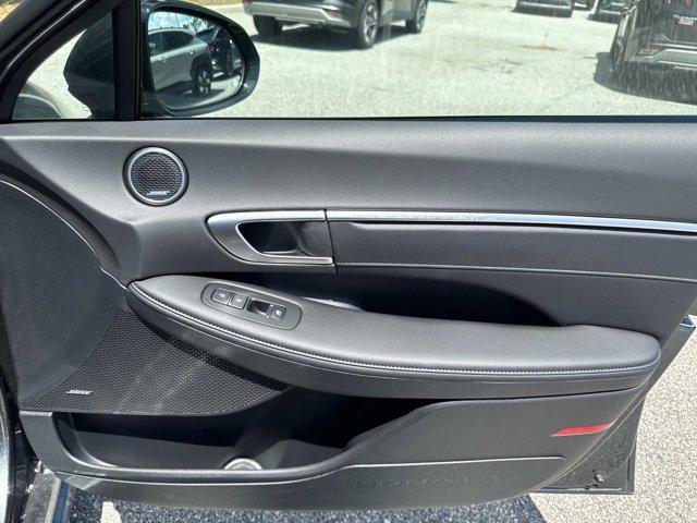 2025 Hyundai Sonata Hybrid Limited photo 13