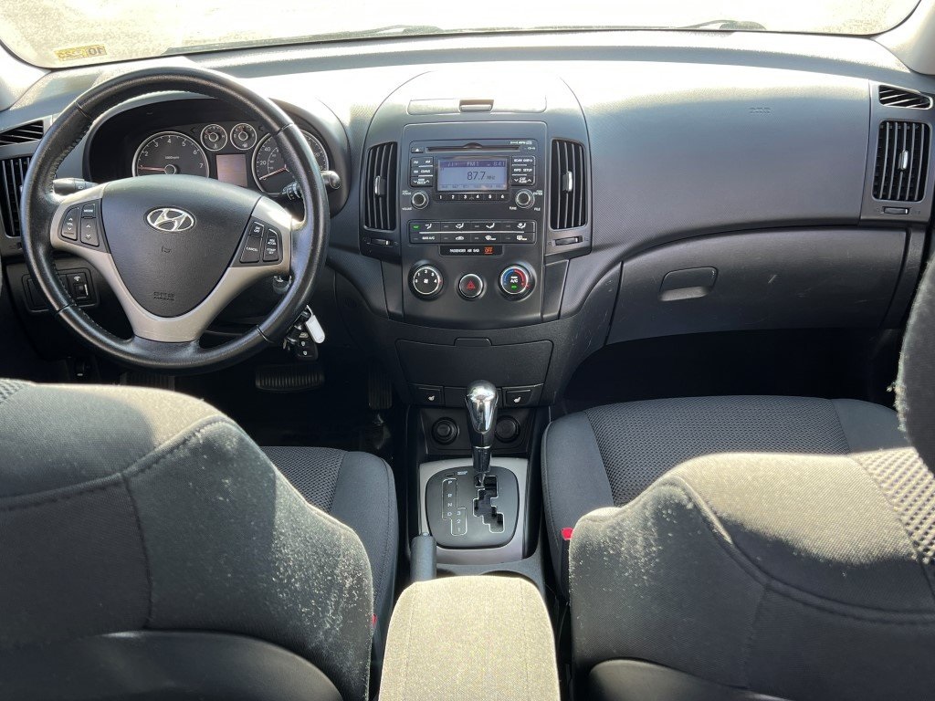 2010 Hyundai Elantra Touring SE photo 10