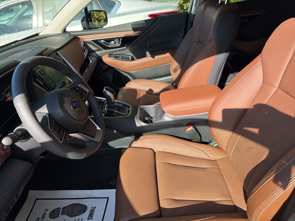 2025 Subaru Outback Touring XT photo 2