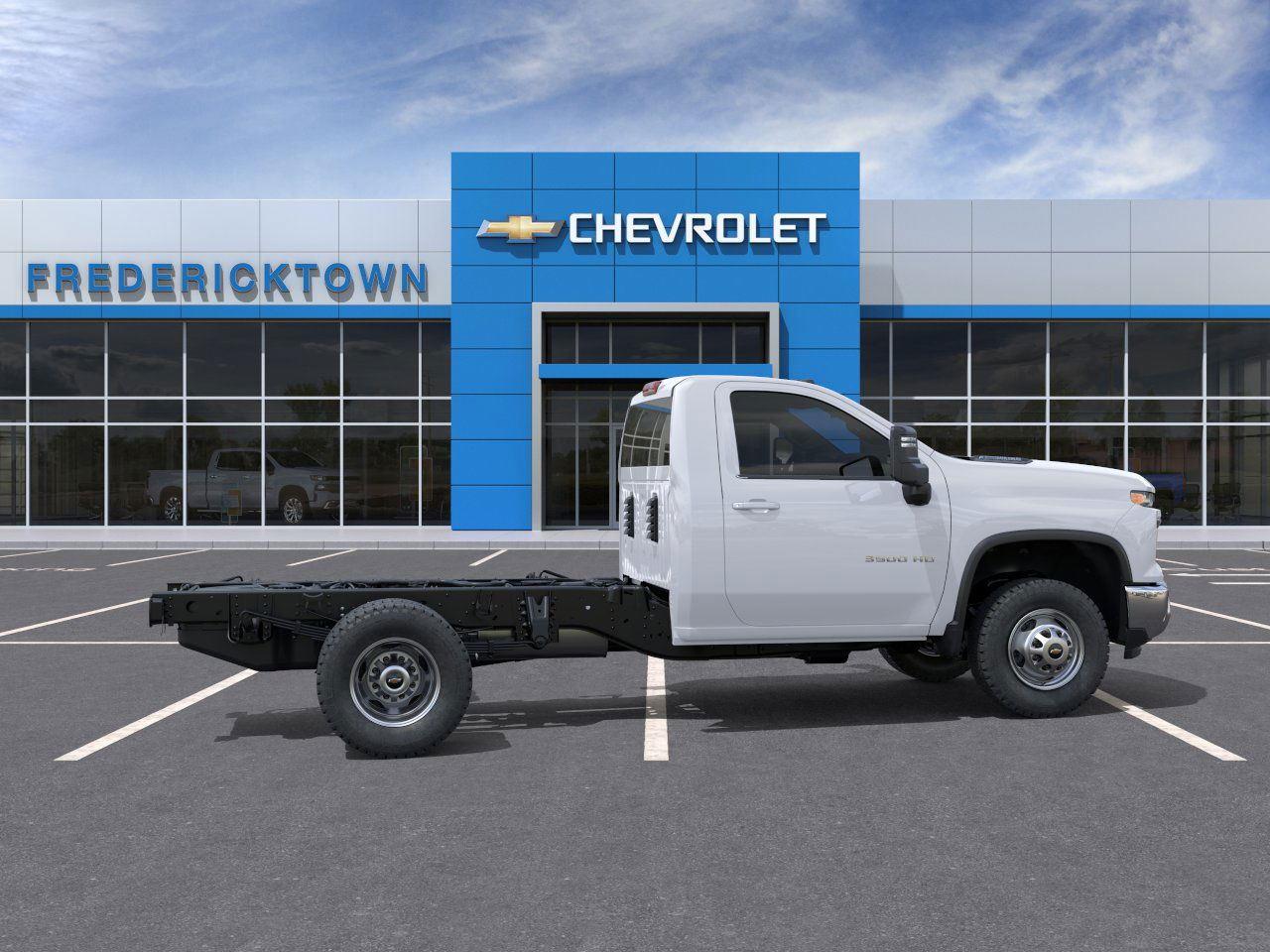 2025 Chevrolet Silverado 3500HD Work Truck photo 4