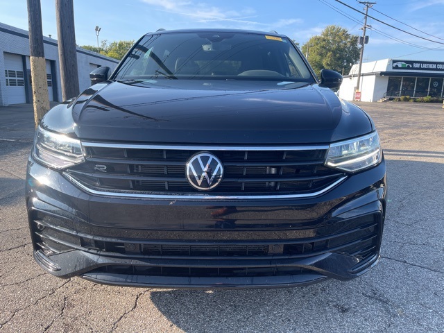 2022 Volkswagen Tiguan SE R-Line Black photo 2