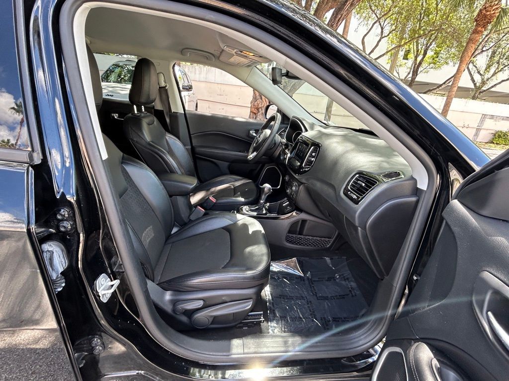 2021 Jeep Compass Altitude photo 17