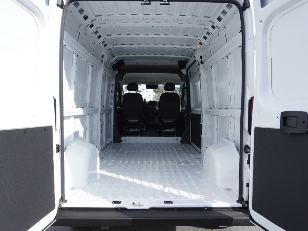 2025 Ram ProMaster 2500 Cargo Van photo 21