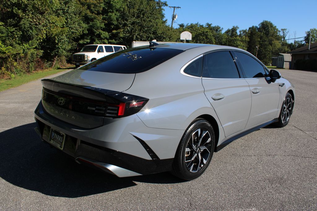 2024 Hyundai Sonata SEL photo 9