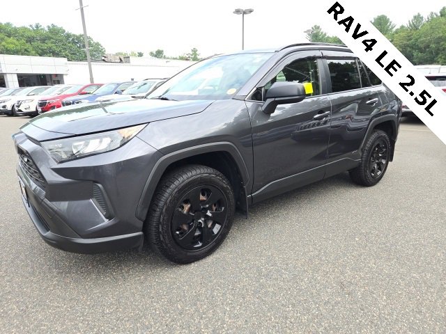 2020 Toyota RAV4 LE photo 2