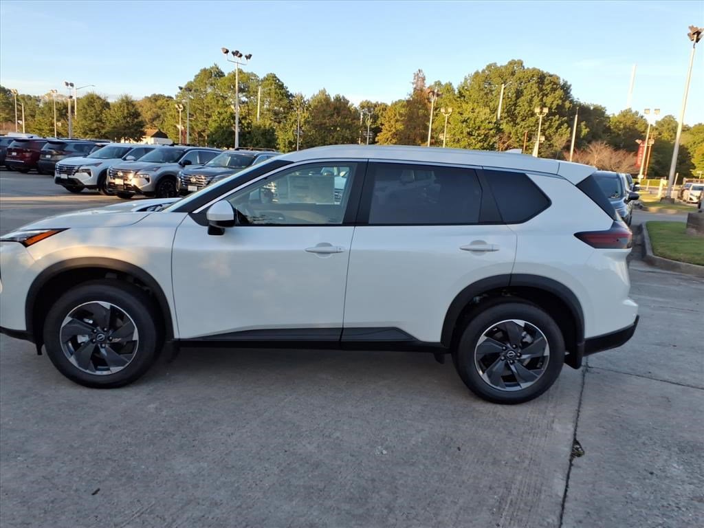 2026 Nissan Rogue SV photo 3