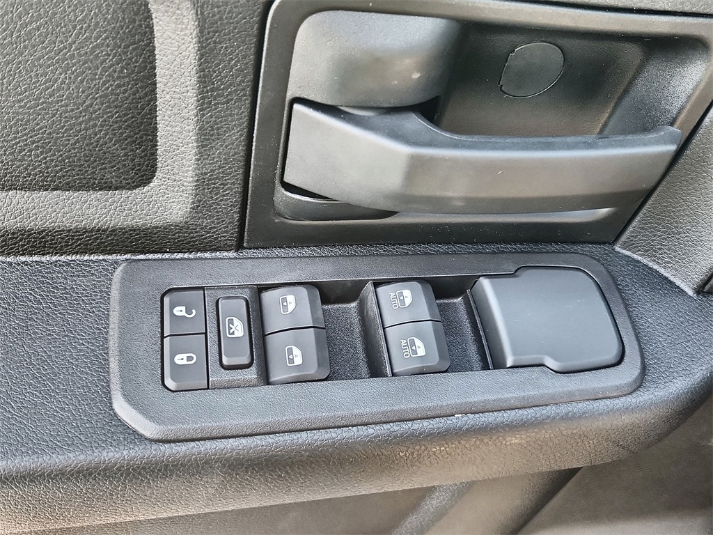 2026 Ram 5500 Tradesman photo 12