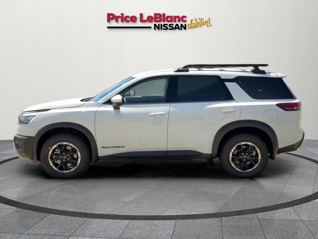2025 Nissan Pathfinder Rock Creek photo 2