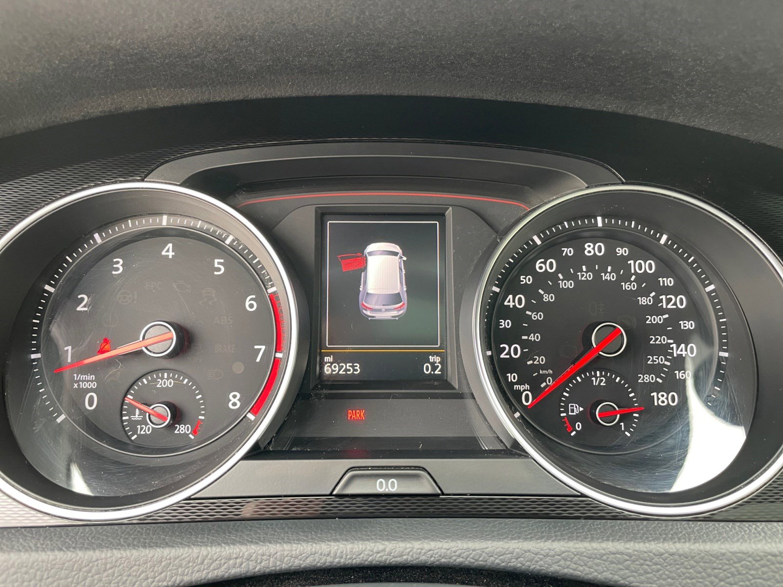 2016 Volkswagen Golf GTI SE photo 16