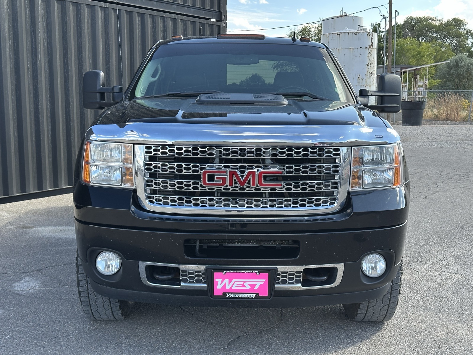 2011 Gmc Sierra Denali photo 2