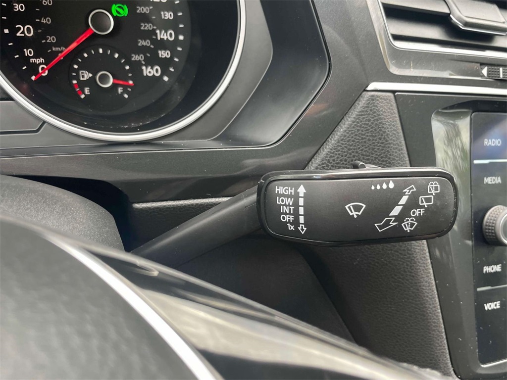 2019 Volkswagen Tiguan SE photo 19