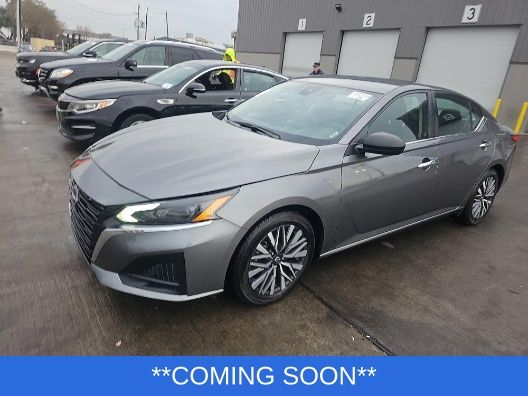 2024 Nissan Altima SV