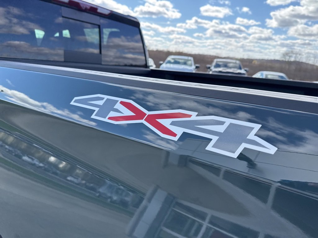 2025 Chevrolet Silverado 1500 LTZ photo 10