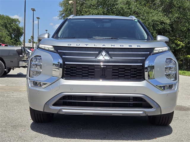2025 Mitsubishi Outlander SEL photo 2