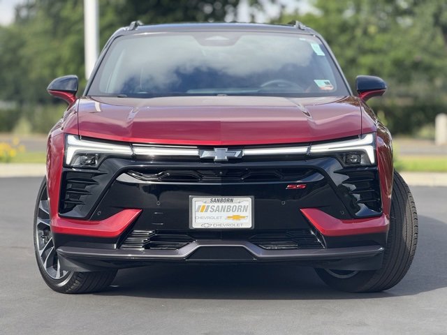 2025 Chevrolet Blazer EV photo 2