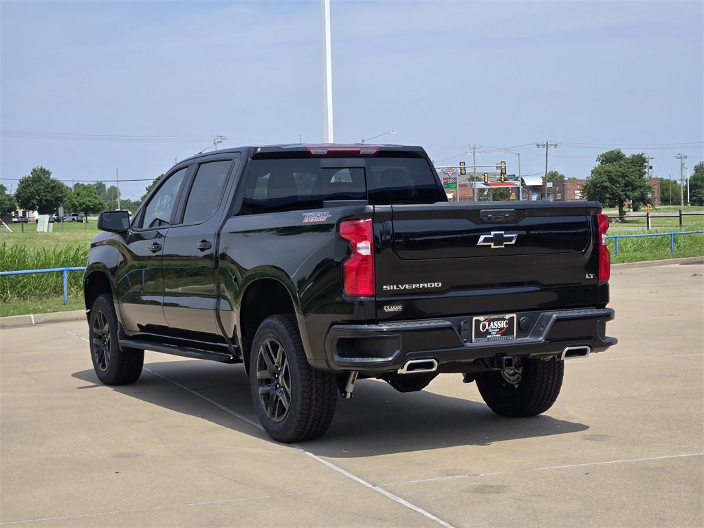 2025 Chevrolet Silverado 1500 LT Trail Boss photo 3