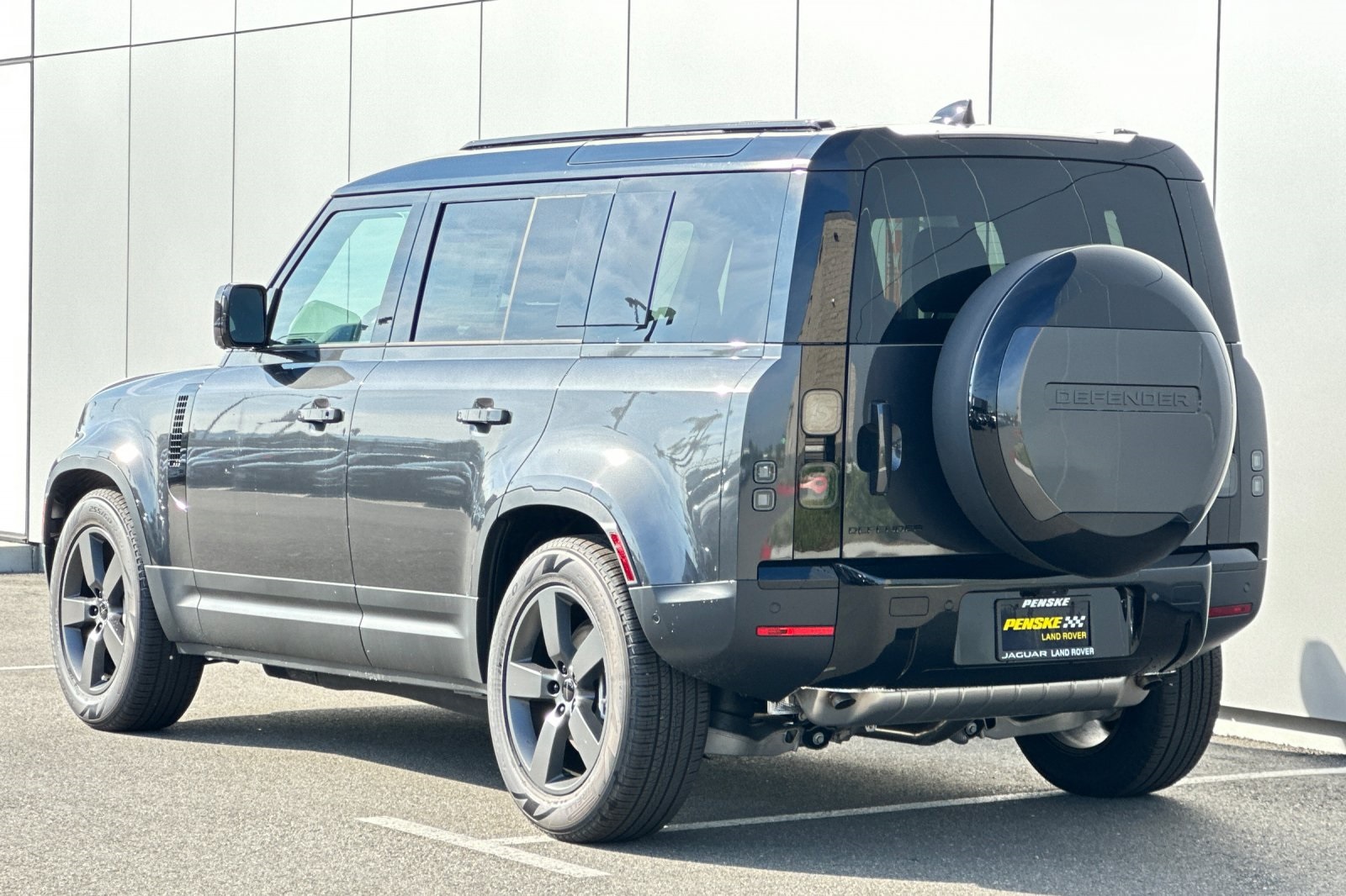 2026 Land Rover Defender 110 S photo 4