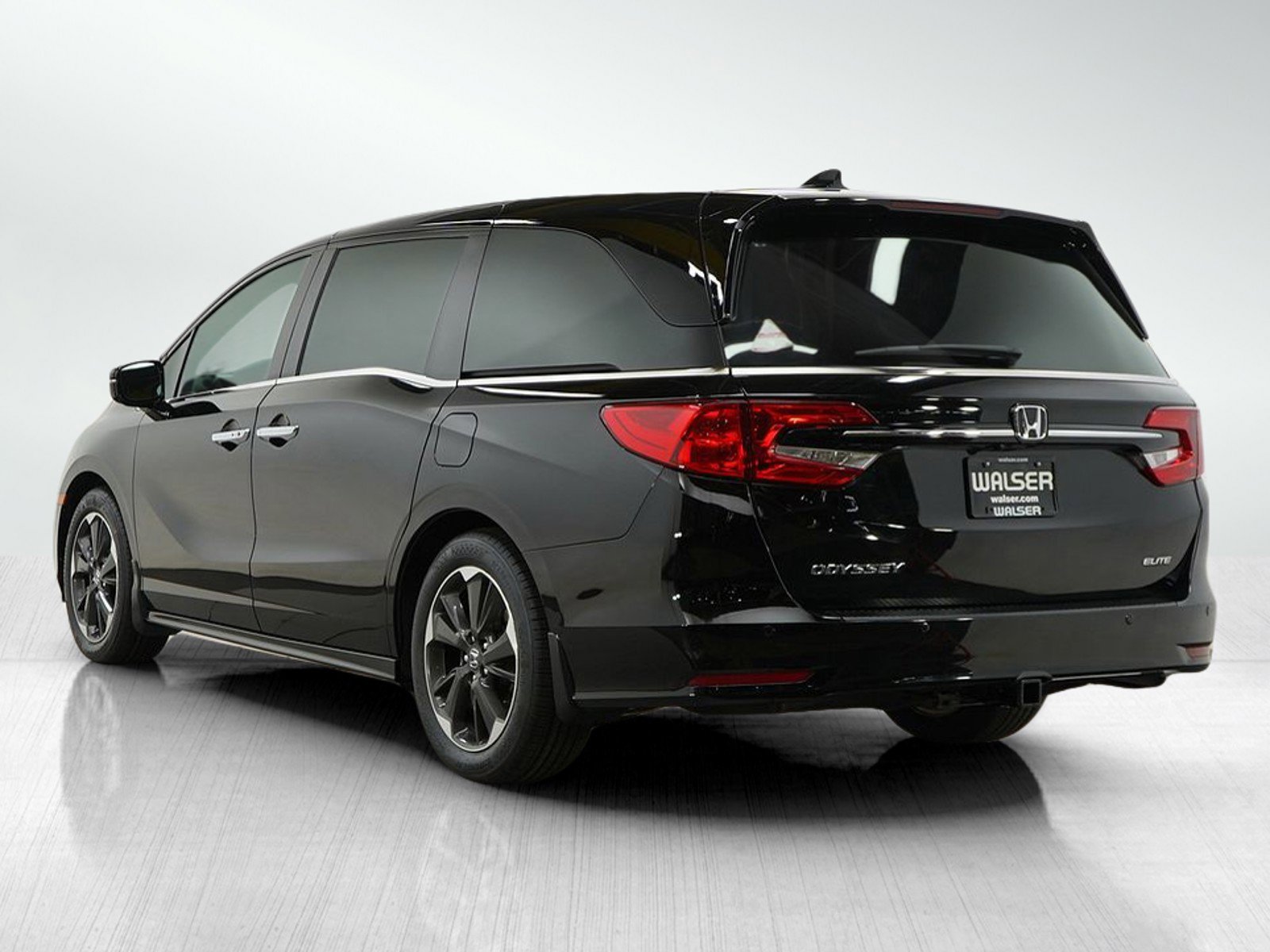 2023 Honda Odyssey Elite photo 3
