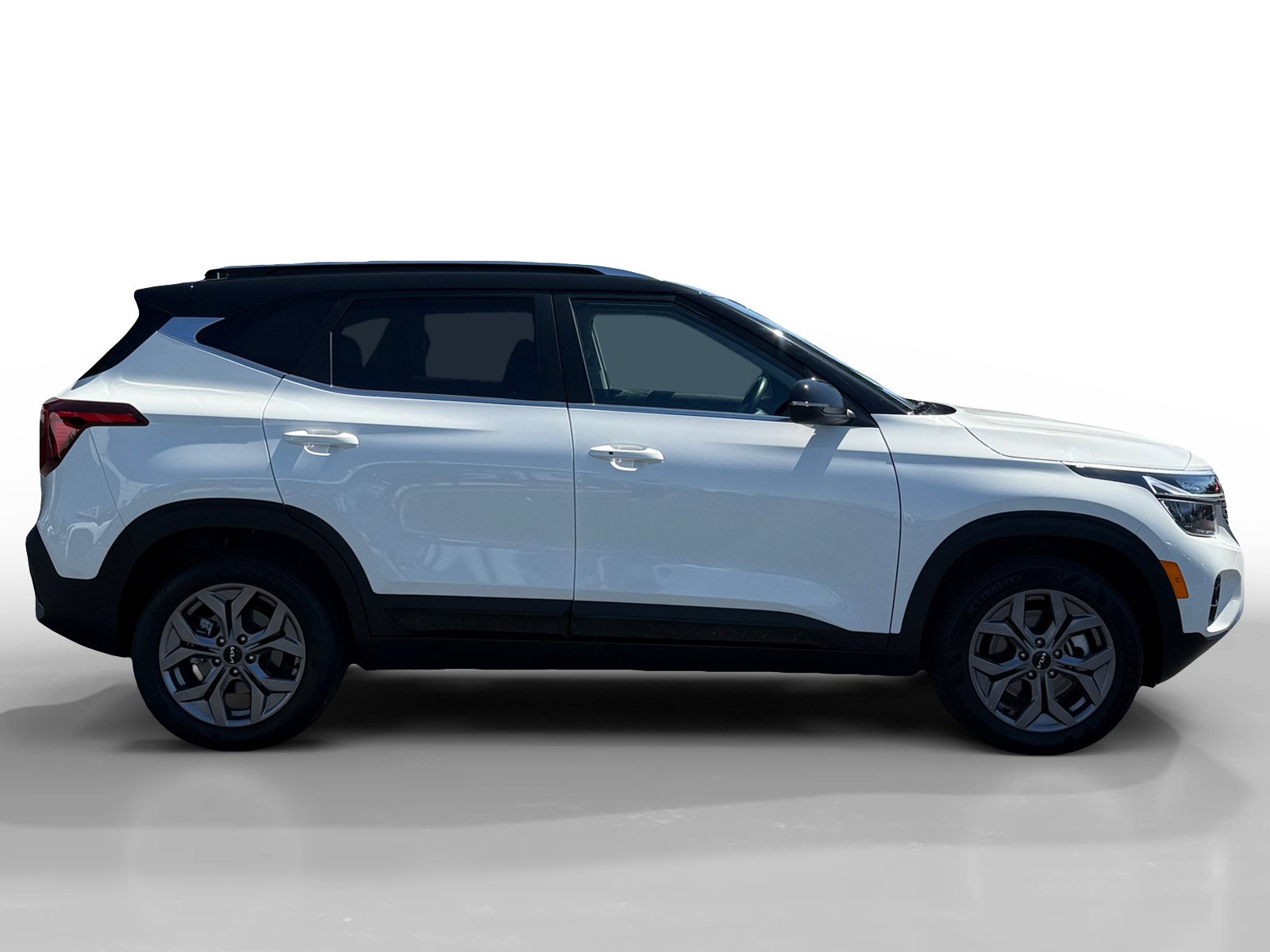 2024 Kia Seltos S photo 2