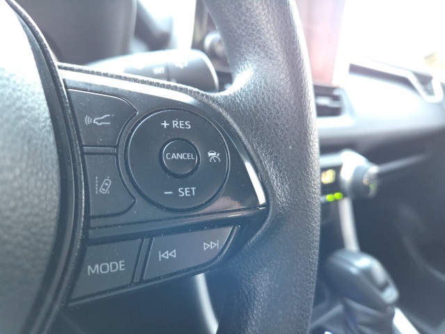 2024 Toyota RAV4 Hybrid LE photo 21