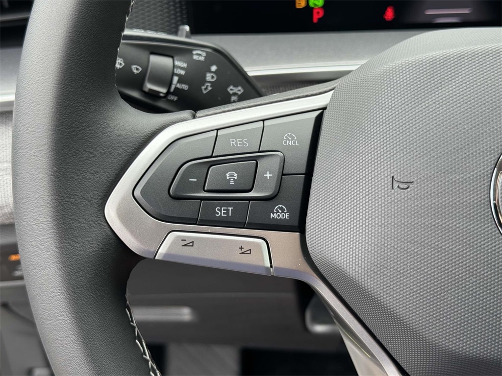 2025 Volkswagen Tiguan S photo 22