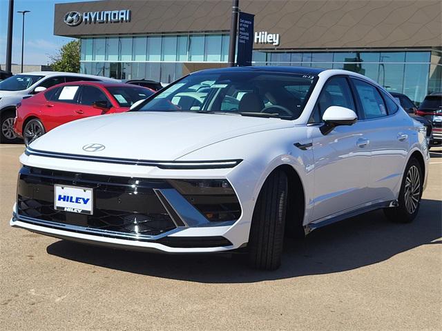 2026 Hyundai Sonata Hybrid Limited photo 2