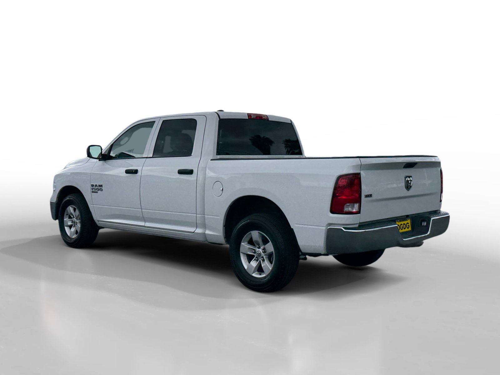 2022 Ram 1500 SLT photo 3
