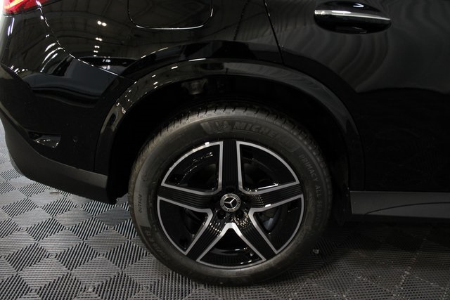 2025 Mercedes Benz GLC 300 4MATIC photo 9