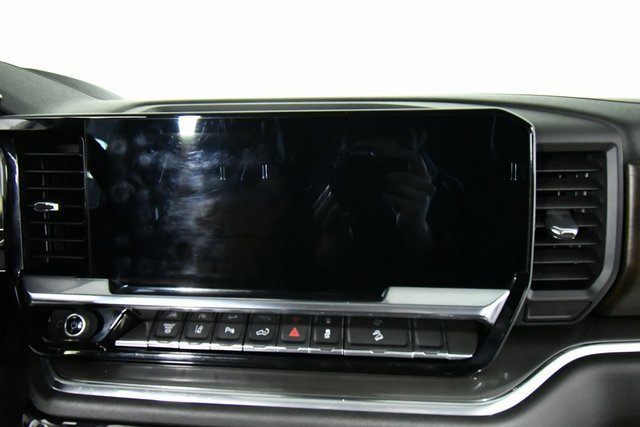 2024 Chevrolet Silverado 3500HD High Country photo 3